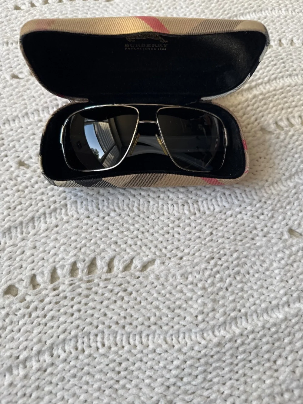 Burberry sunglasses